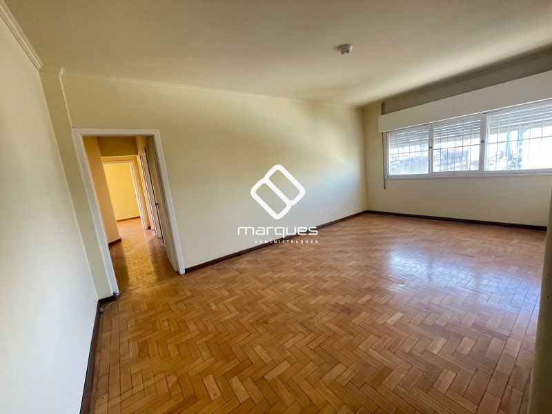 Apartamento com 3 quartos, 2 banheiros e 165m² à venda no bairro Centro, Pelotas