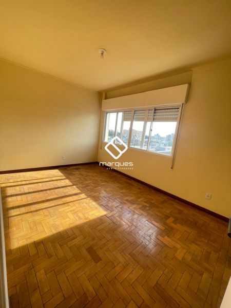 Apartamento com 3 quartos, 2 banheiros e 165m² à venda no bairro Centro, Pelotas
