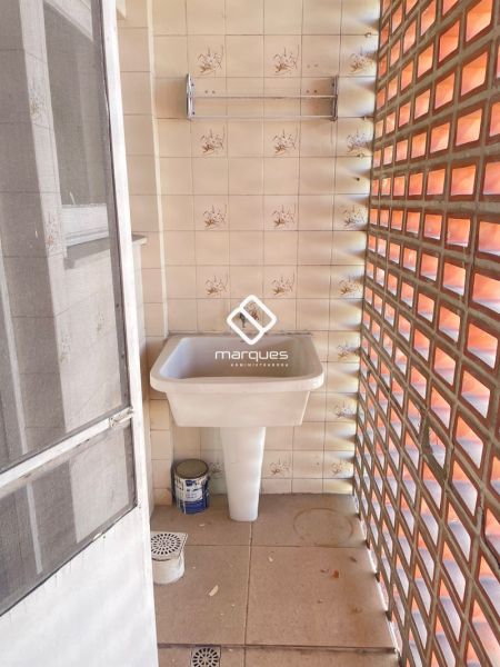 Apartamento com 3 quartos, 2 banheiros e 165m² à venda no bairro Centro, Pelotas