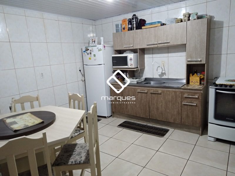Sobrado com 3 quartos, 1 banheiro e 67m² à venda no bairro Fragata, Pelotas