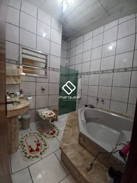 Sobrado com 2 quartos, 2 banheiros e 160m² à venda no bairro Fragata, Pelotas