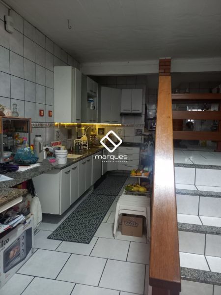 Sobrado com 2 quartos, 2 banheiros e 160m² à venda no bairro Fragata, Pelotas