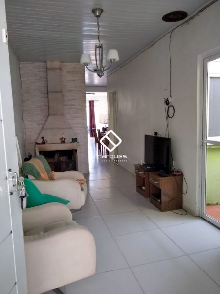 Casa com 2 quartos, 1 banheiro e 98m² à venda no bairro Fragata, Pelotas