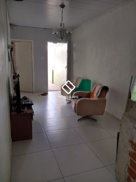 Casa com 2 quartos, 1 banheiro e 98m² à venda no bairro Fragata, Pelotas
