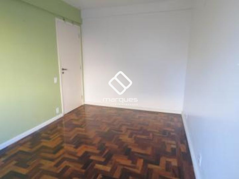 Apartamento com 3 quartos, 2 banheiros e 88m² à venda no bairro Centro, Pelotas
