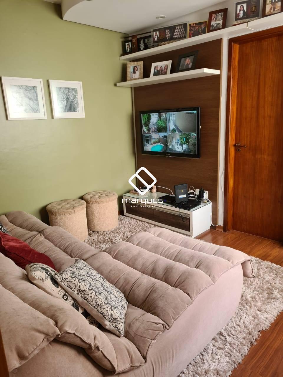 Sobrado com 3 quartos, 2 banheiros e 225m² à venda no bairro Três Vendas, Pelotas