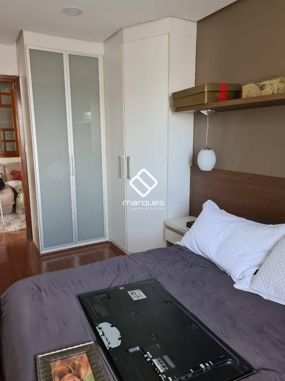 Sobrado com 3 quartos, 2 banheiros e 225m² à venda no bairro Três Vendas, Pelotas