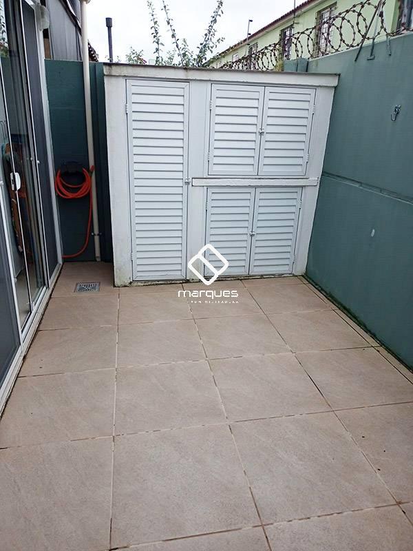 Sobrado com 3 quartos, 2 banheiros e 81m² à venda no bairro Areal, Pelotas