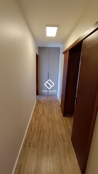 Casa com 3 quartos, 2 banheiros e 305m² à venda no bairro Três Vendas, Pelotas