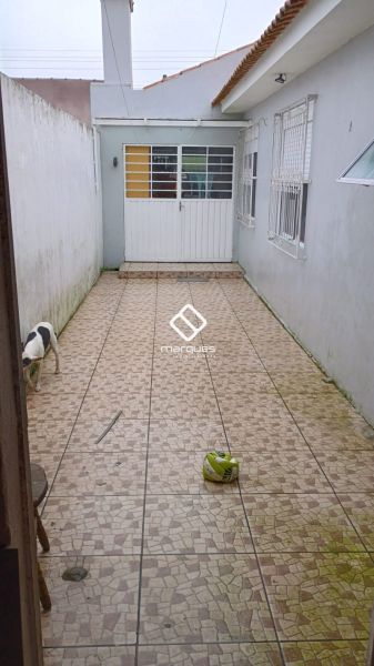 Casa com 3 quartos, 3 banheiros e 180m² à venda no bairro Areal, Pelotas