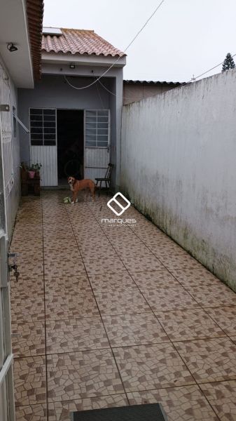 Casa com 3 quartos, 3 banheiros e 180m² à venda no bairro Areal, Pelotas