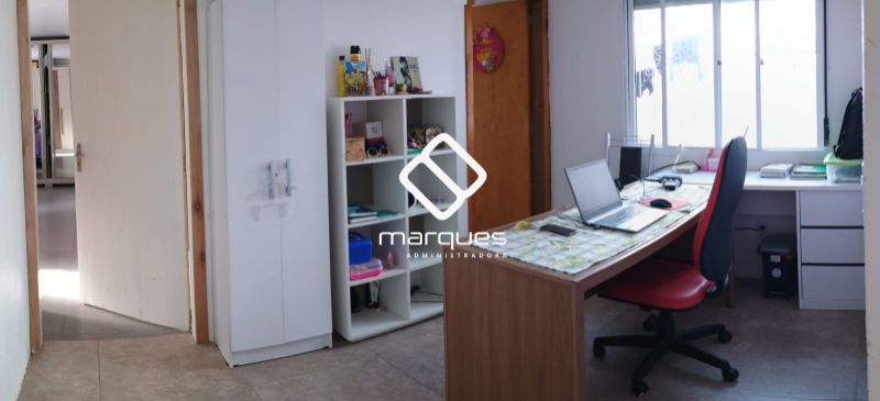 Casa com 3 quartos, 3 banheiros e 180m² à venda no bairro Areal, Pelotas
