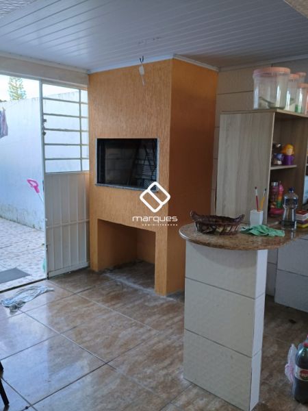 Casa com 3 quartos, 3 banheiros e 180m² à venda no bairro Areal, Pelotas