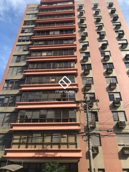 Apartamento com 3 quartos, 2 banheiros e 330m² à venda no bairro Centro, Pelotas