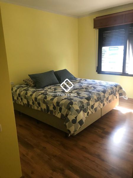 Apartamento com 3 quartos, 2 banheiros e 330m² à venda no bairro Centro, Pelotas