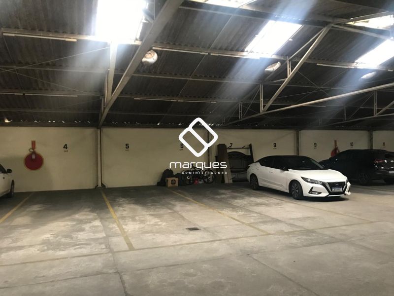 Apartamento com 3 quartos, 2 banheiros e 330m² à venda no bairro Centro, Pelotas
