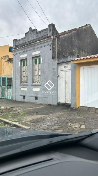 Casa com 91m² à venda no bairro Centro, Pelotas