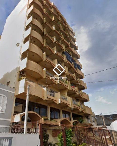 Apartamento com 3 quartos, 2 banheiros e 150m² à venda no bairro Centro, Pelotas