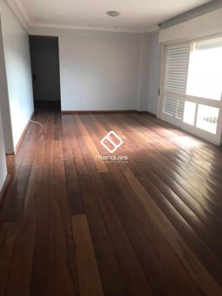 Apartamento com 3 quartos, 2 banheiros e 150m² à venda no bairro Centro, Pelotas