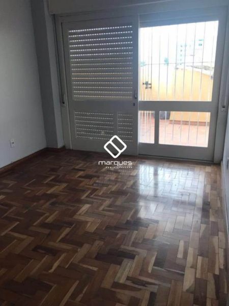 Apartamento com 3 quartos, 2 banheiros e 150m² à venda no bairro Centro, Pelotas