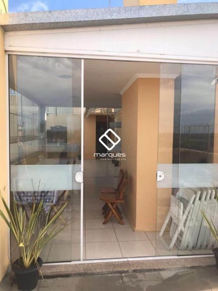 Apartamento com 3 quartos, 2 banheiros e 150m² à venda no bairro Centro, Pelotas