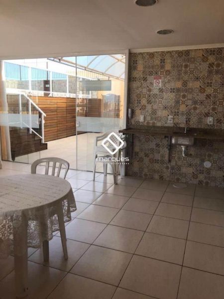 Apartamento com 3 quartos, 2 banheiros e 150m² à venda no bairro Centro, Pelotas