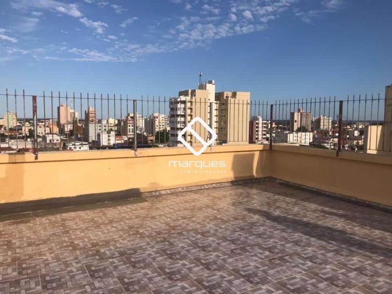 Apartamento com 3 quartos, 2 banheiros e 150m² à venda no bairro Centro, Pelotas