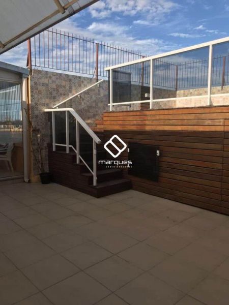 Apartamento com 3 quartos, 2 banheiros e 150m² à venda no bairro Centro, Pelotas