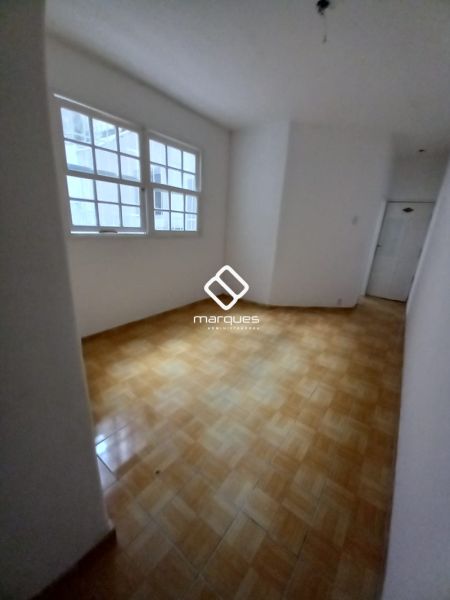 Apartamento com 3 quartos, 1 banheiro e 96m² à venda no bairro Areal, Pelotas