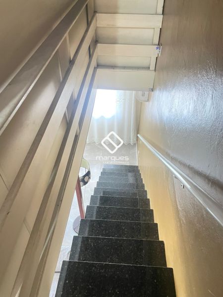 Casa com 3 quartos, 2 banheiros e 193m² à venda no bairro Três Vendas, Pelotas