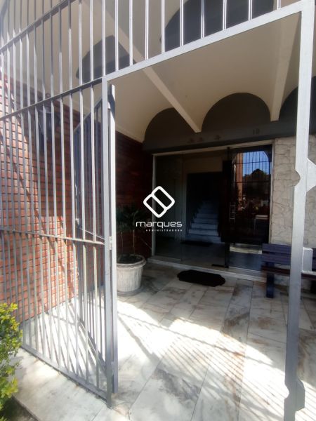 Apartamento com 3 quartos, 3 banheiros e 240m² à venda no bairro Centro, Pelotas