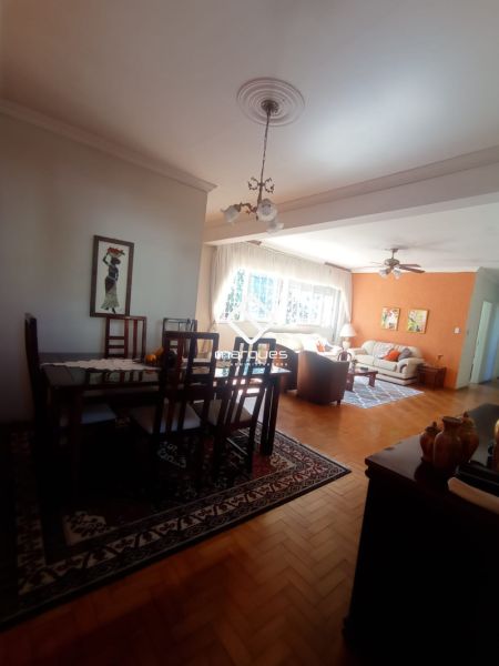 Apartamento com 3 quartos, 3 banheiros e 240m² à venda no bairro Centro, Pelotas