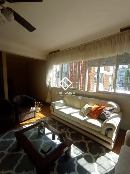 Apartamento com 3 quartos, 3 banheiros e 240m² à venda no bairro Centro, Pelotas