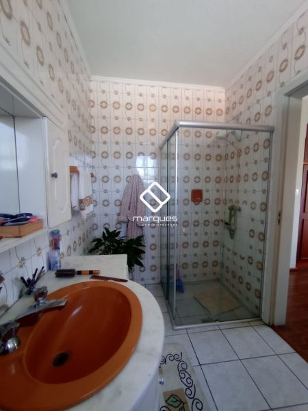 Apartamento com 3 quartos, 3 banheiros e 240m² à venda no bairro Centro, Pelotas