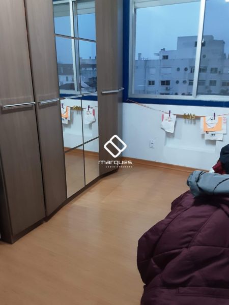 Apartamento com 3 quartos, 2 banheiros e 93m² à venda no bairro Centro, Pelotas