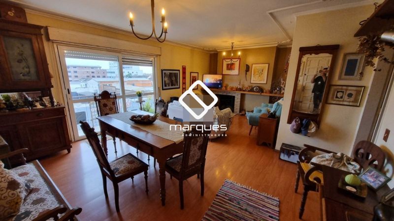 Apartamento com 3 quartos, 2 banheiros e 157m² à venda no bairro Centro, Pelotas