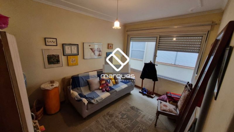 Apartamento com 3 quartos, 2 banheiros e 157m² à venda no bairro Centro, Pelotas