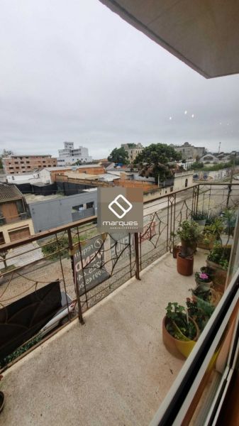 Apartamento com 3 quartos, 2 banheiros e 157m² à venda no bairro Centro, Pelotas
