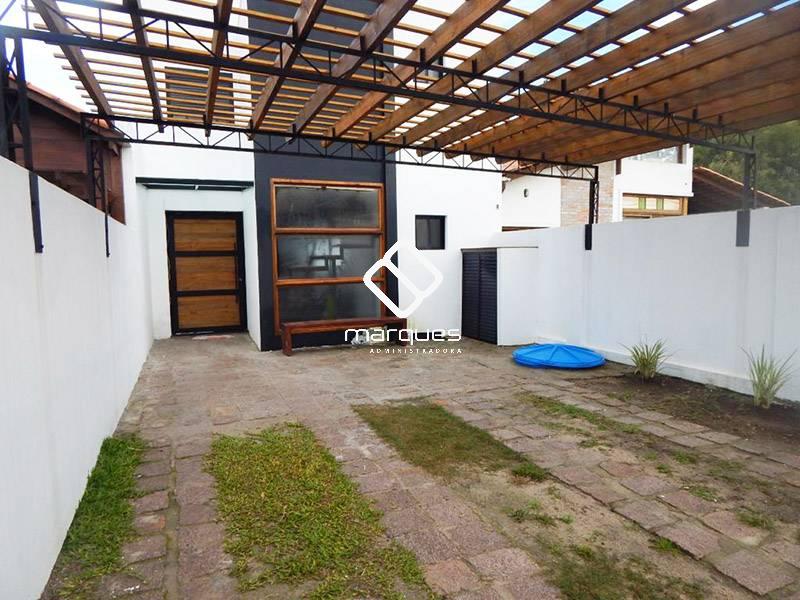 Casa com 3 quartos, 2 banheiros e 100m² à venda no bairro Recanto de Portugal, Pelotas