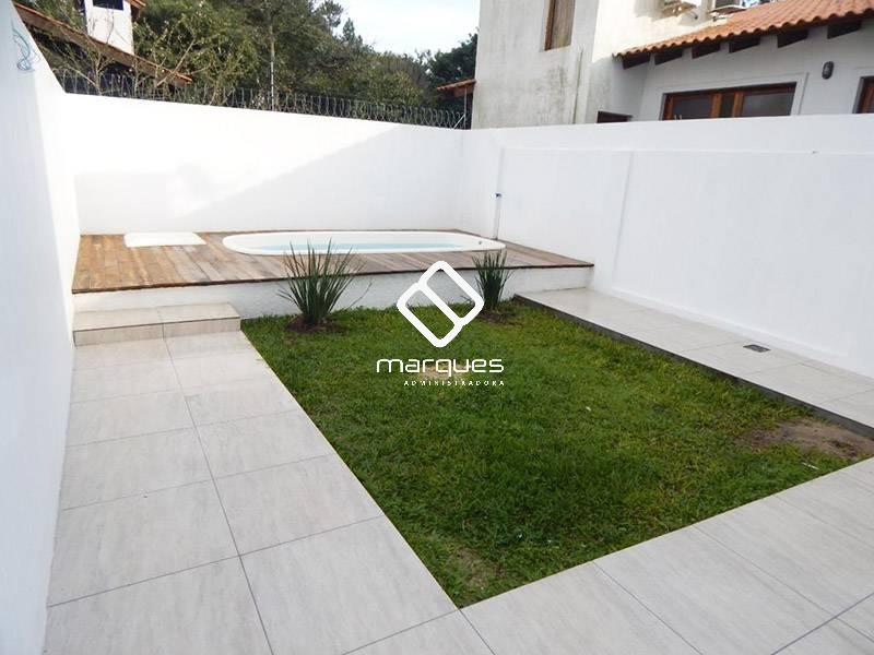 Casa com 3 quartos, 2 banheiros e 100m² à venda no bairro Recanto de Portugal, Pelotas