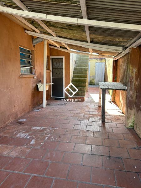 Casa com 2 quartos, 2 banheiros e 125m² à venda no bairro Areal, Pelotas