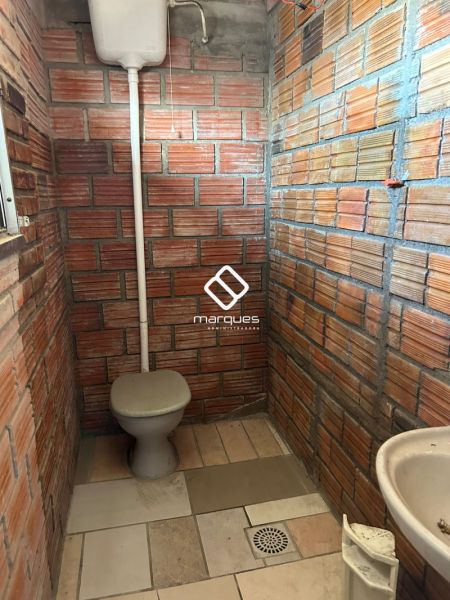 Casa com 2 quartos, 2 banheiros e 125m² à venda no bairro Areal, Pelotas