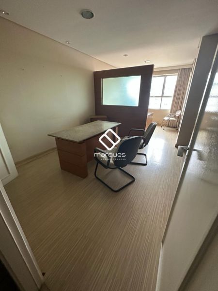 Sala com 1 quarto, 1 banheiro e 70m² à venda no bairro Centro, Pelotas