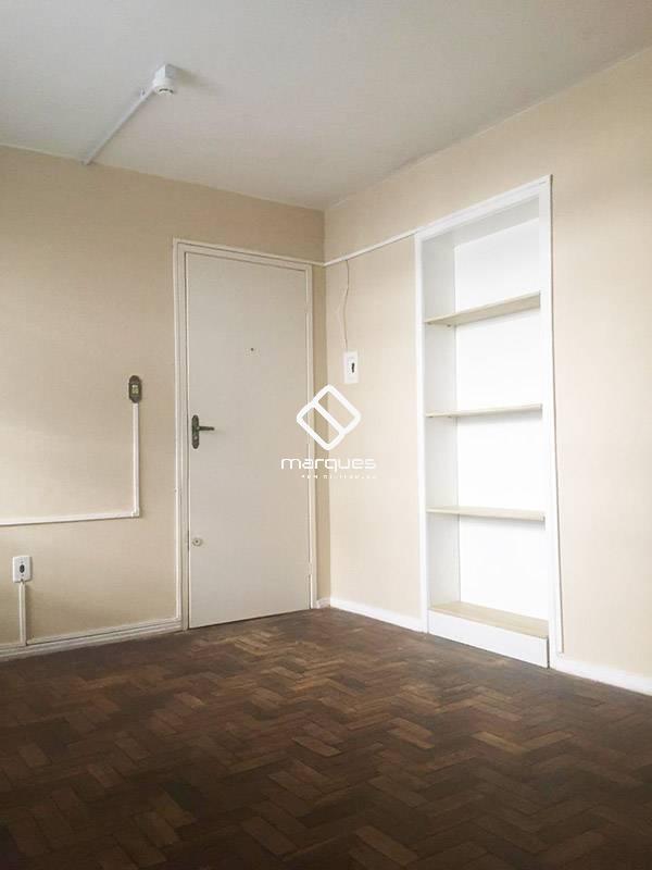 Sala com 1 banheiro e 19m² à venda no bairro Centro, Pelotas