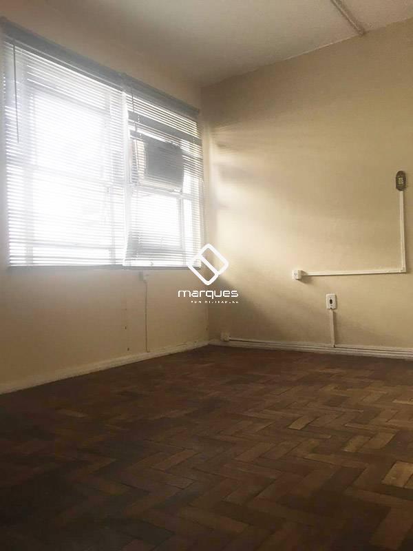 Sala com 1 banheiro e 19m² à venda no bairro Centro, Pelotas
