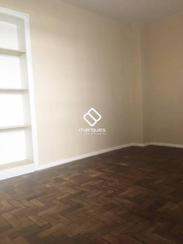 Sala com 1 banheiro e 19m² à venda no bairro Centro, Pelotas