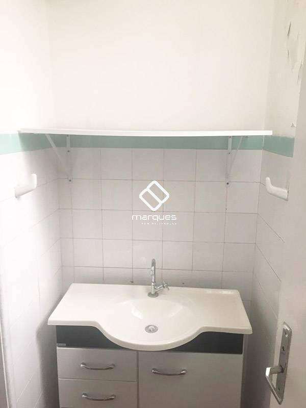 Sala com 1 banheiro e 19m² à venda no bairro Centro, Pelotas