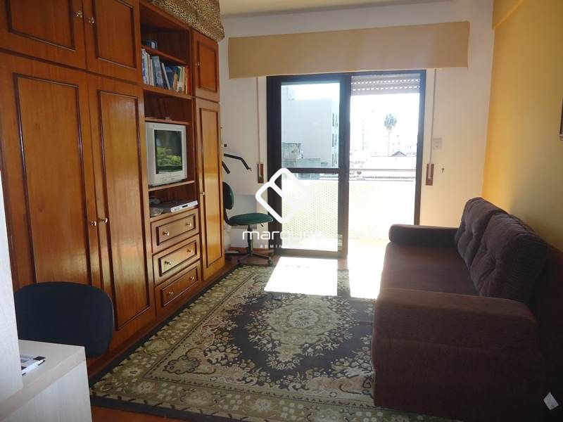 Apartamento com 3 quartos, 2 banheiros e 147m² à venda no bairro Centro, Pelotas