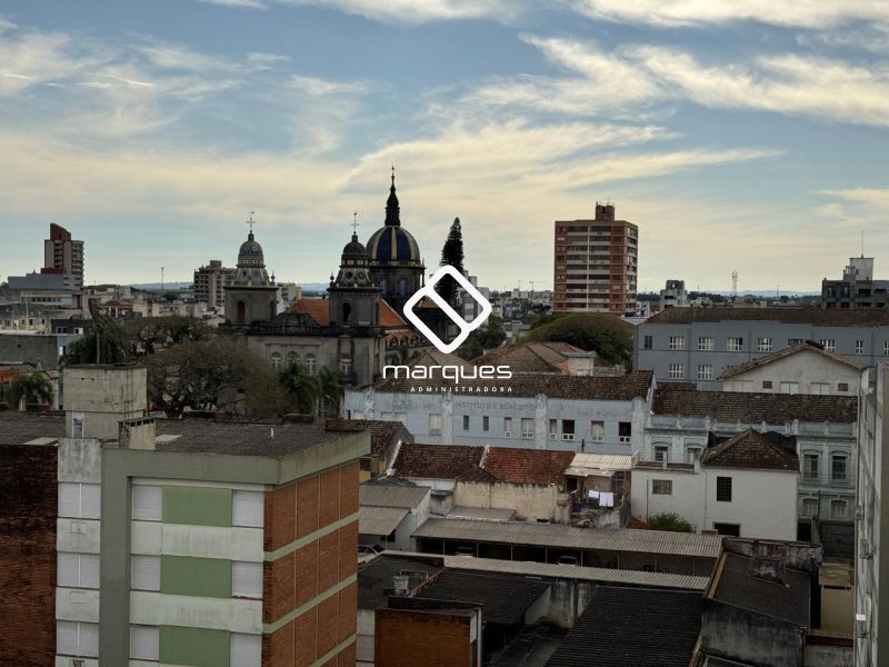 Apartamento com 1 quarto, 1 banheiro e 55m² à venda no bairro Centro, Pelotas