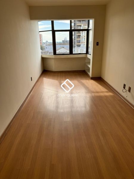 Apartamento com 1 quarto, 1 banheiro e 55m² à venda no bairro Centro, Pelotas